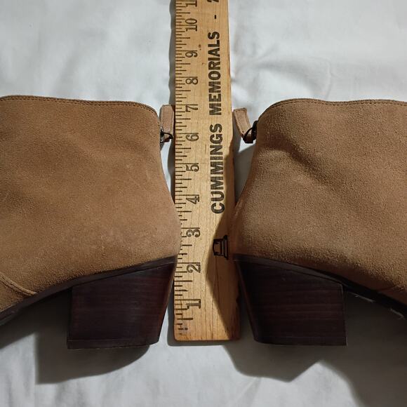 Nine West Women's 7.5 Suede BOLT Tan Ankle Bootie Back-Zip 2" Heel Steller Soles - Picture 6 of 11